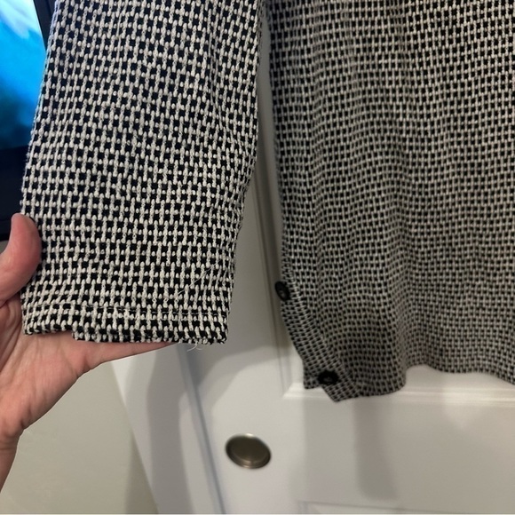 Black and white oversized comfy sweater plus side buttons size XL - Picture 3 of 7